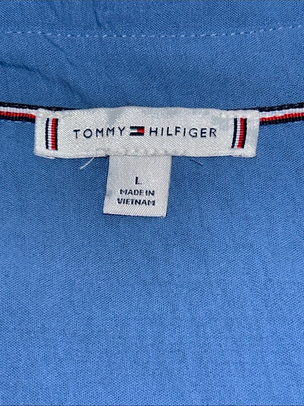 Tommy Hilfiger Women’s Blue Button-Up Collared Blouse Size Large - Picture 3 of 4